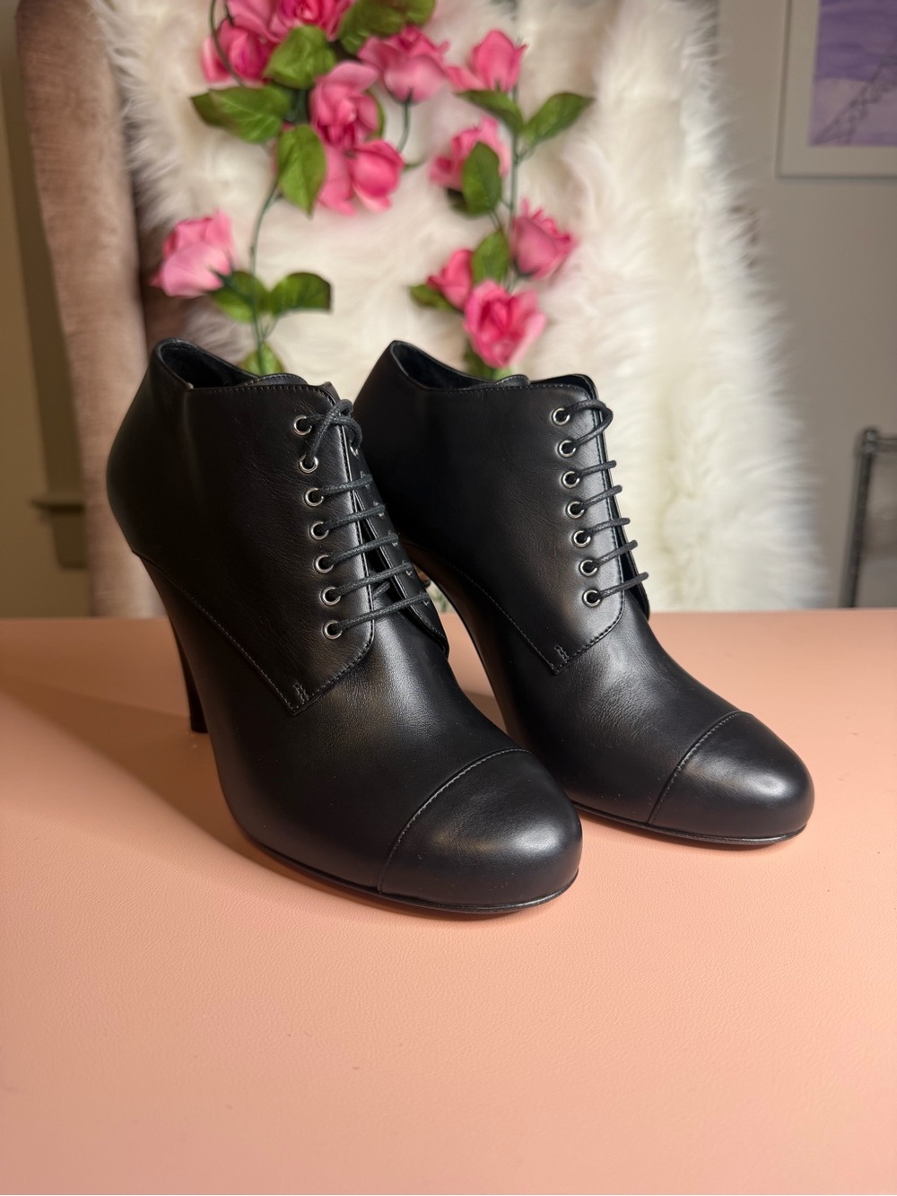 CHANEL Black Leather Pearl Lucite Heel Lace Up Oxford Ankle Booties Boots 37 C